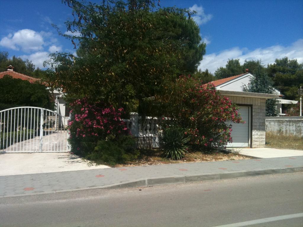 Villa Pagar - With Jacuzzi - Renovated In 2022 Povljana Exterior photo